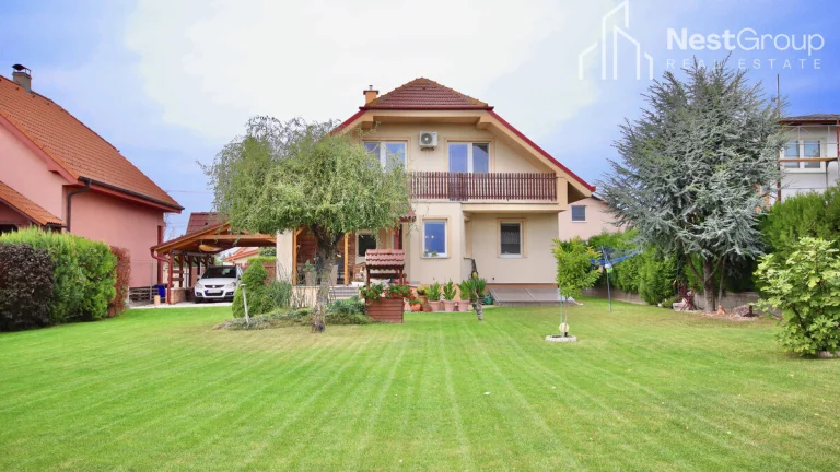 Predaj 5-izbový RD, pozemok 937m2, okres DS