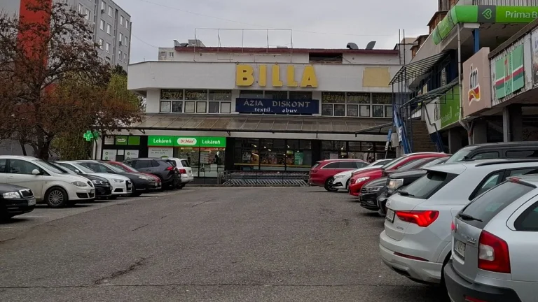 Obchodný priestor 275m2 v OC Grunt (Billa)