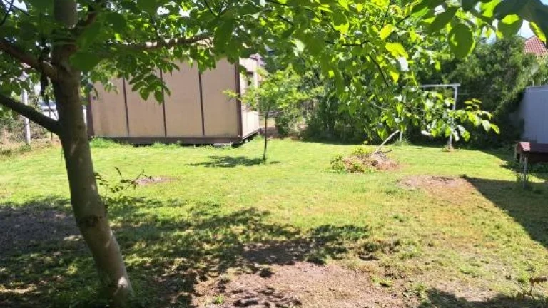 Na prenájom 3;5 a záhrada v centre Komárna