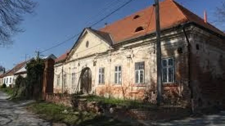 Hľadám do prenajmu/kupa