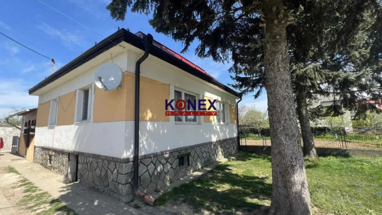 NA PREDAJ Rodinný dom v Horovciach