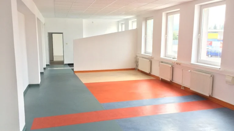 univerzálne kancelárske resp.obchodné priestory Prešov