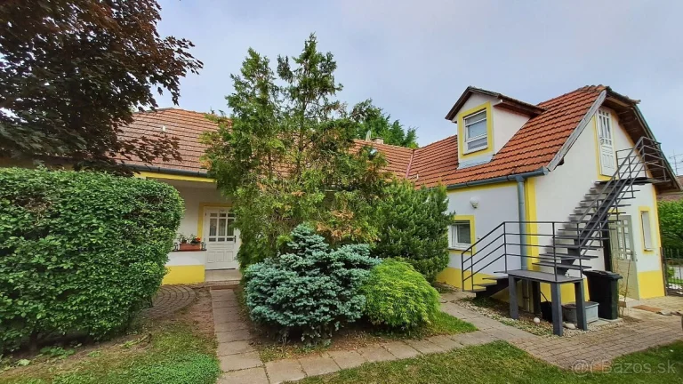 PREDAJ - viacgeneračný rodinný dom v obci Mužla. ODPORÚČAME