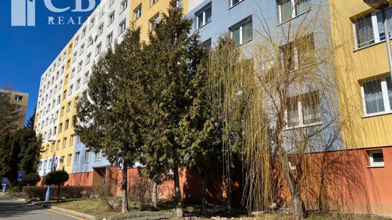 PRENÁJOM Zariadený 2i byt v Poprade – skvelá lokalita, voľný
