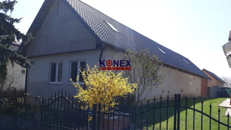 NA PREDAJ Pekný rodinný dom v Bežovciach