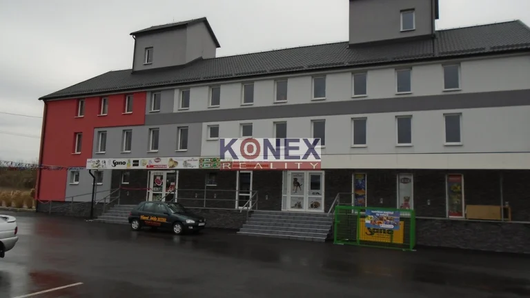 Na prenájom obchodné priestory v Zalužiciach.