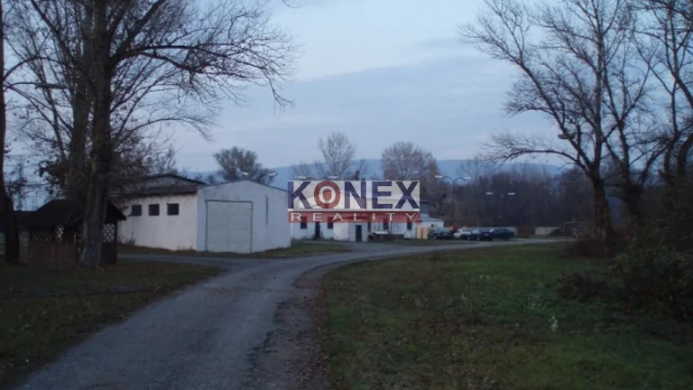 Priemyselný areál – drevovýroba, Voľa