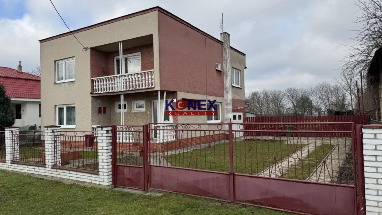 NOVÁ PONUKA – Poschodový rodinný dom v obci LASTOMÍR