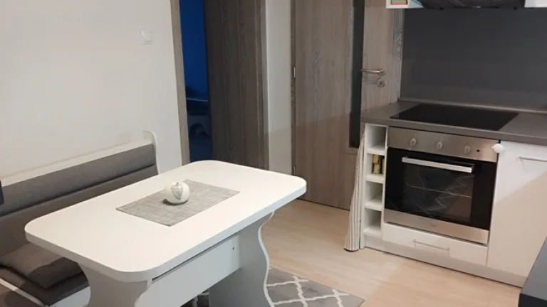 PREDAJ 3 – izbový rodinný dom v meste Šurany.