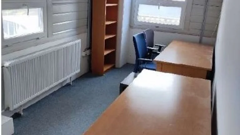 Kancelária 14 m2, strážený areál, Stará Vajnorská