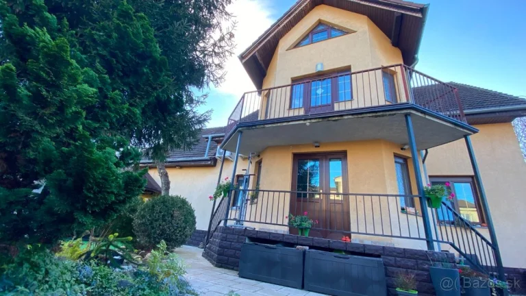 Dvojgeneračný 6 izb. RD, vyhľadávaná pokojná lokalita, Ruž