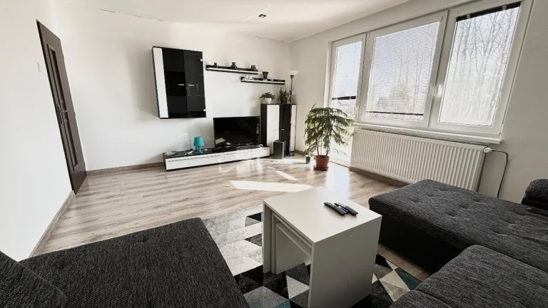 Na predaj 5 izbový zrekonštruovaný rodinný dom