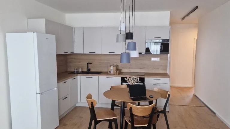 Moderný 3i byt v dvomi parkovacími státiami v projekte Kopči