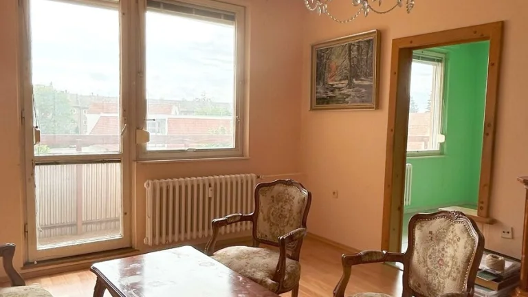Na predaj 3 izbový byt s loggiou, Revolučná štvrť v Galante