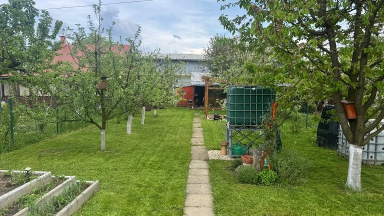 Pozemok s chatkou v záhradkarskej oblasti o rozlohe 400m2