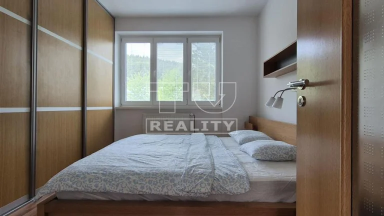 2 izbový byt s balkónom, kompletná rekonštrukcia - na...