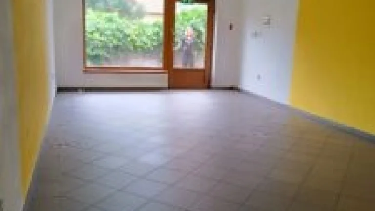 Zlaté Moravce prenájom priestoru 36m2 v centre mesta