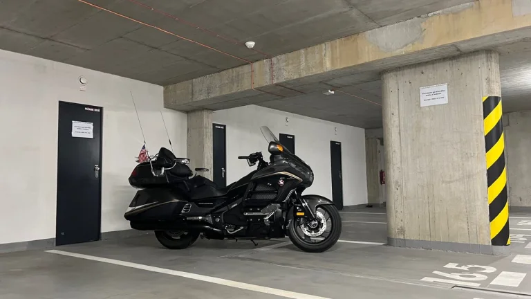 Parking s kobkou - Ba-Nové Mesto - Grand koliba