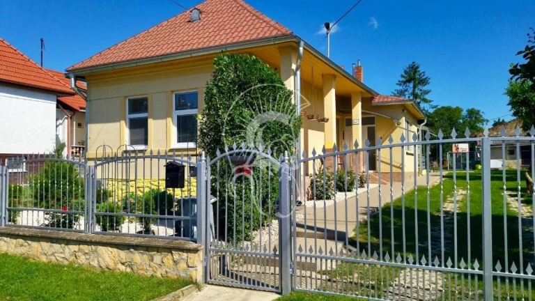 Na predaj rodinný dom so záhradou v Sečovciach, ul. Jarná