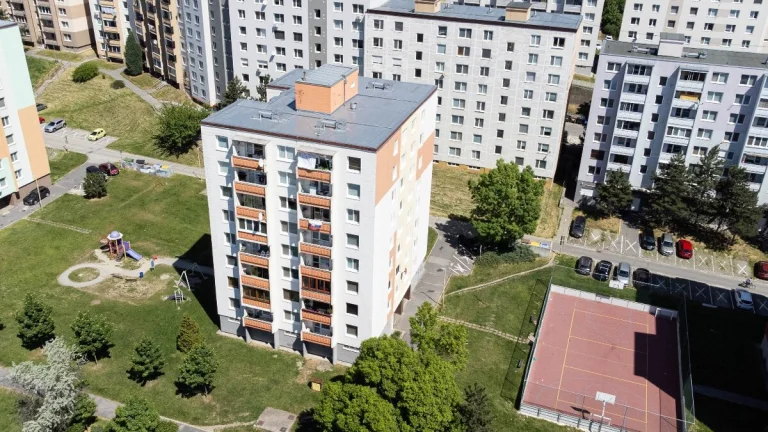 Pěkný byt 3+1 Holíč