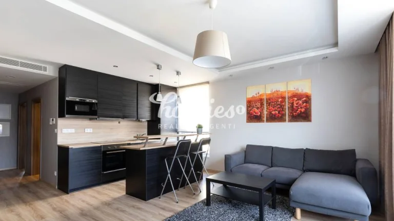 PRENÁJOM luxusný 3 izbový byt s garážou, Nitra - Centrum