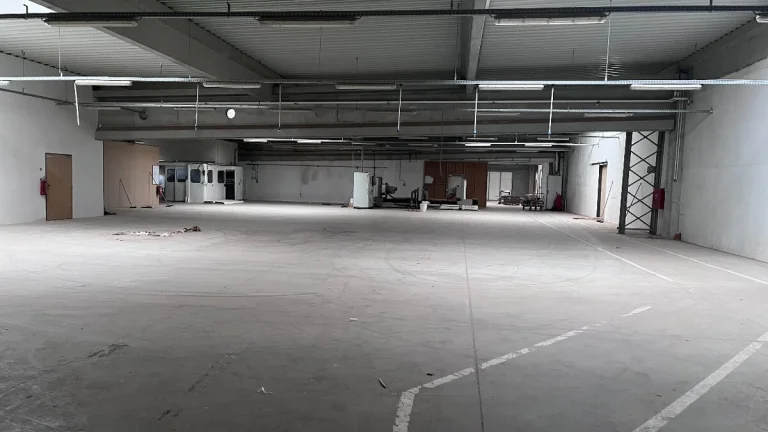 výrobné a skladové priestory na prenájom - 2,75 €/m2 -Vrútky