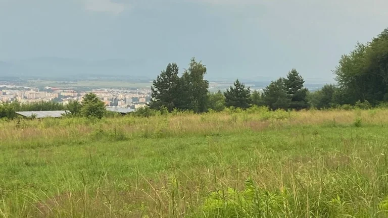 Pozemok Košice-Sever , Bankov 660 m2, 700 m2 a 1000 m2