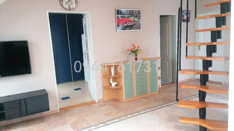 Mezonetový apartmán pri námestí, IHNEĎ VOĽNÝ