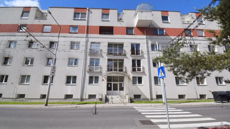 Nájom jednoizbového bytu na Wolkerovej ulici