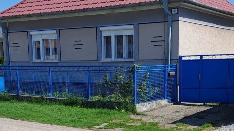 Na predaj, 3.izbový rodinný dom v obci Čab okr.Nitra