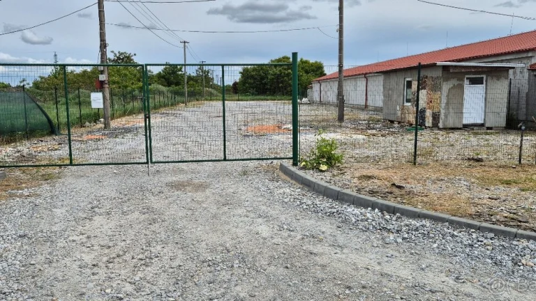 DÁM DO PRENÁJMU SPEVNENÚ PLOCHU