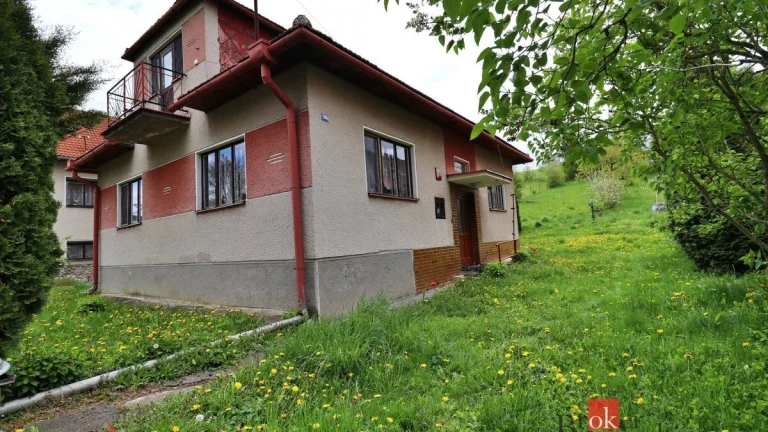 Rodinný dom s veľkým pozemkom v Liptovskom Trnovci na predaj