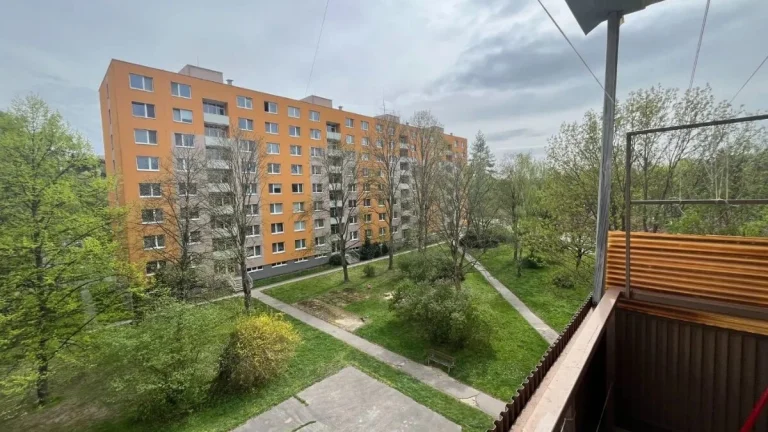 Na prenájom 3 izbový byt Trenčín, Soblahovská ul.