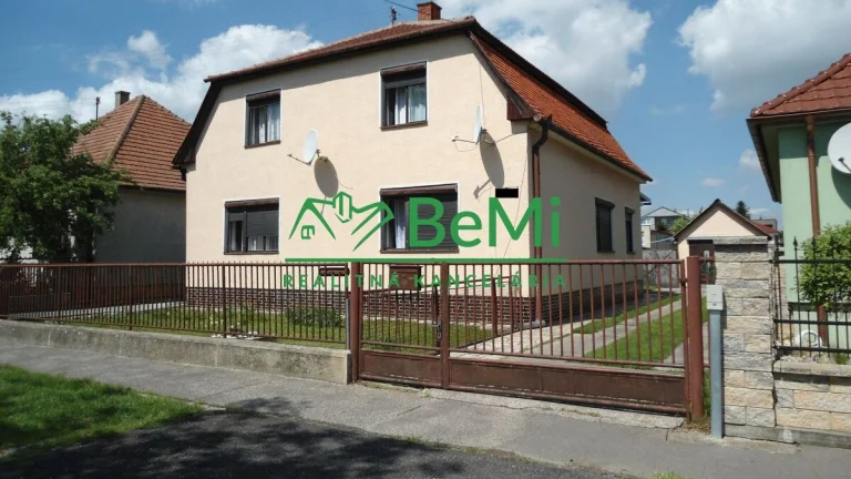 NR - Ivanka pri Nitre, dvojgeneračný, 6 izieb, pôvodný zacho