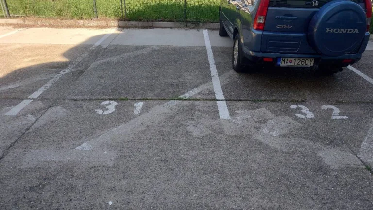 PRENÁJOM- park. státie na Ondavskej ul. blízko zim. štadión