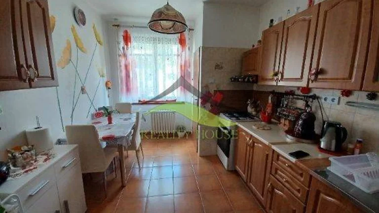 Trojizbový byt s balkónom na Dubníku