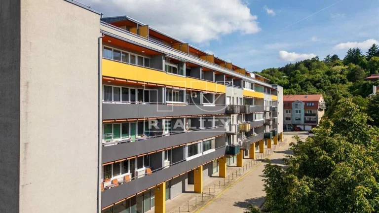 TUreality ponúka pekný 1i byt v Projekte KOPRIVNICA v...