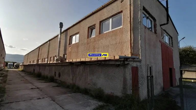 Sklad na predaj Martin obec Sučany s príjazdom na diaľnicu c