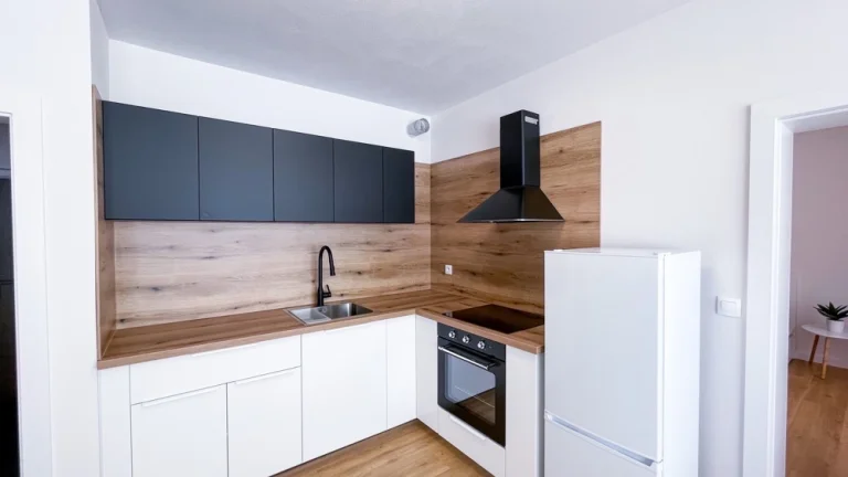 Exkluzívny dvojizbový byt s balkónom na prenájom, Vráble