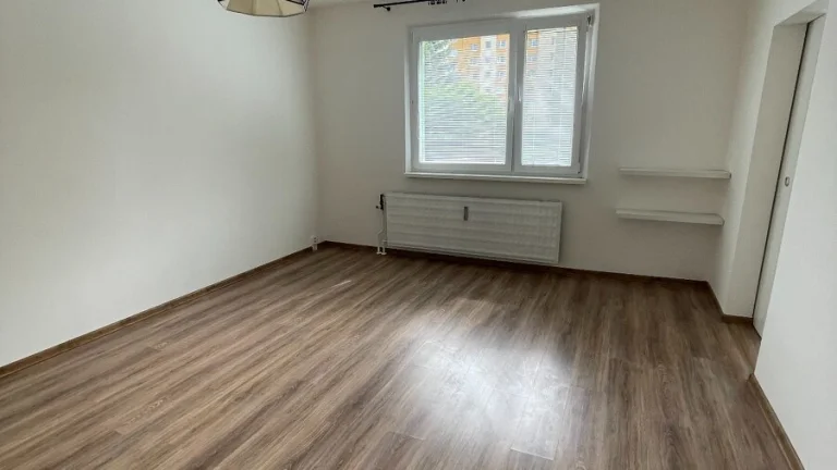 Prenájom 2,5 izbový byt, Sekčov, Prešov