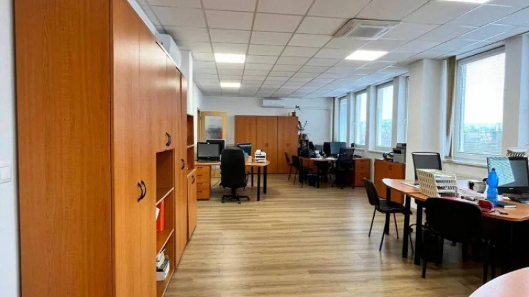 PRENÁJOM: Komerčné priestory_62m2_Zvolen