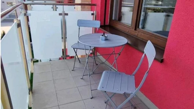 Bratislava Centrum: 2-izbový byt s balkónom a garážou