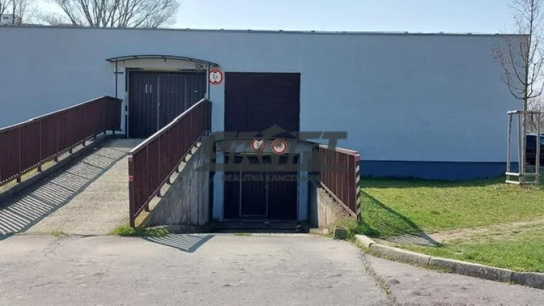 Samostatná garáž Macharova ul. – Petržalka