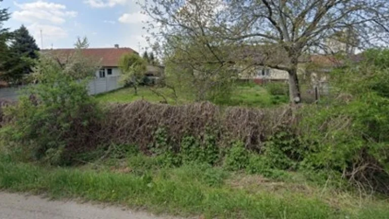 Predám pozemok v Šuranoch