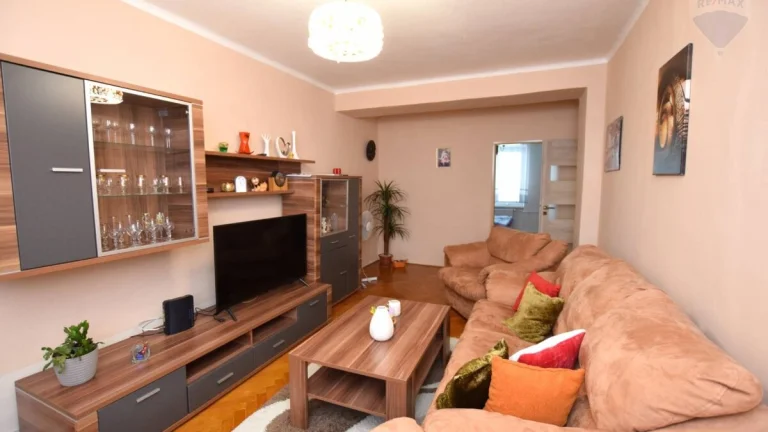 3 izbový byt na ulici Sokolovskej, na predaj.