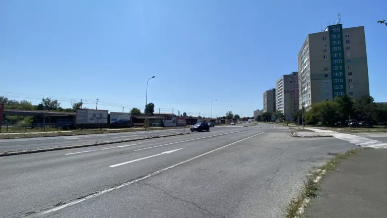 Priestranná garáž - 27 m2, v centre mesta - na Jantárovej