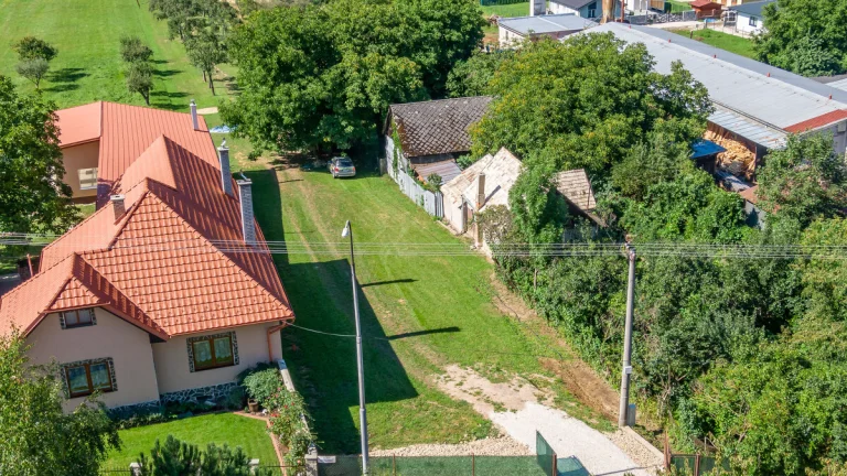 Na predaj stavebný pozemok 4584 m2 - Betliar