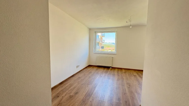2 izbový byt s balkónom a kobkou