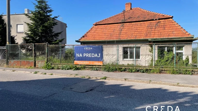 CREDA | predaj rodinný dom s veľkým pozemkom, Nitra - Zobor