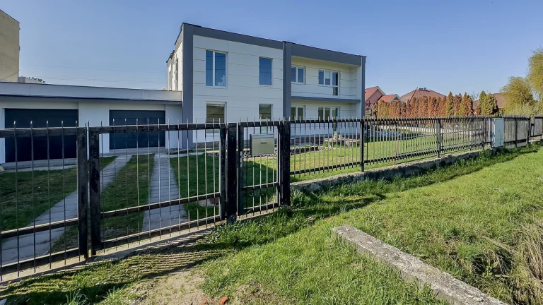 BOSEN | 7izb. rodinný dom pri vodnej nádrži Ľadovo s veľkým
